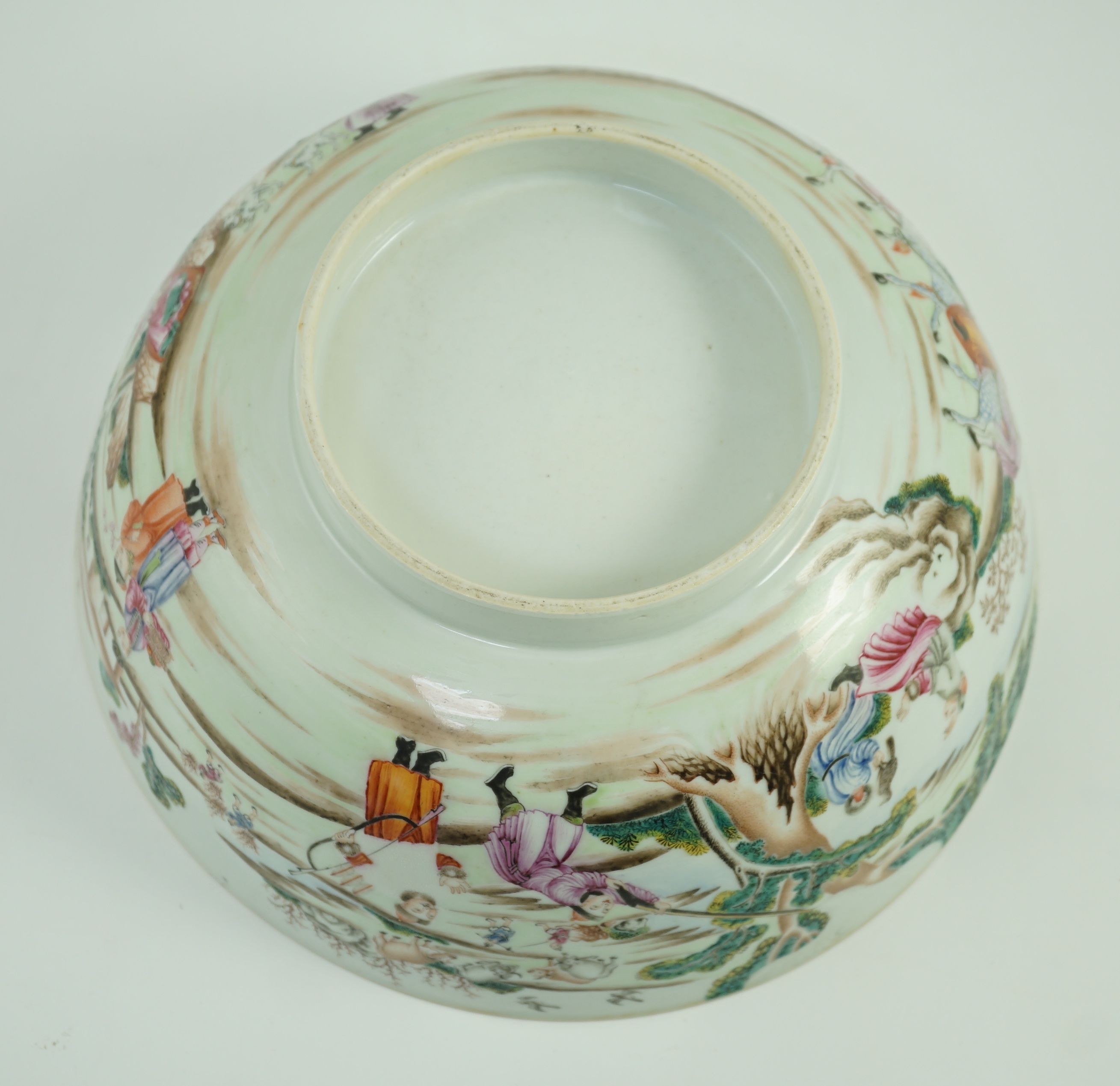Chinese export famille rose fencai ‘Imperial Hunt’ punch bowl, Qianlong period, 26.4cm diameter